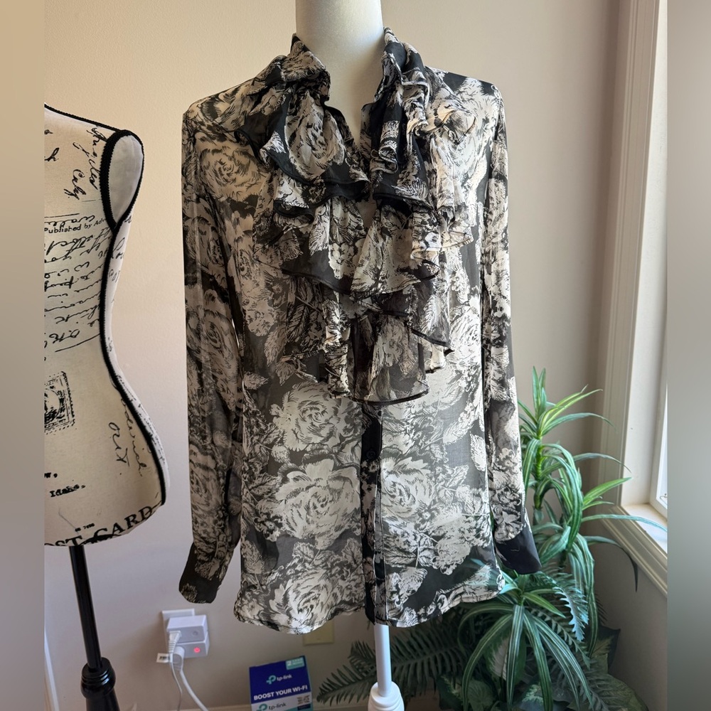 ❤️NWT❤️ BCBGMAXAZRIA Ruffle Floral Blouse - Size XL - Picture 9 of 11